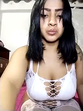 NiinaHans online show from 11/30/25, 04:27