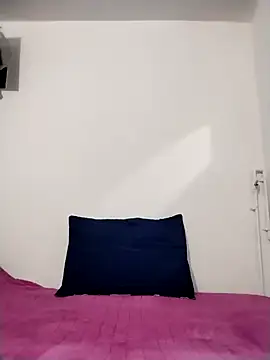 NiinaHans online show from 12/04/25, 10:57