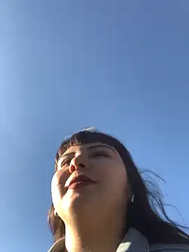 Snapshot of Yuliks_ chatting on 11/26/25, 11:55 Yuliks online show from 11/26/25, 11:55