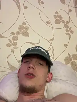 Snapshot of Rabizoon chatting on 12/02/25, 02:01 Rabizoon online show from 12/02/25, 02:01