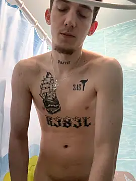 Snapshot of Rabizoon chatting on 12/15/25, 01:32 Rabizoon online show from 12/15/25, 01:32