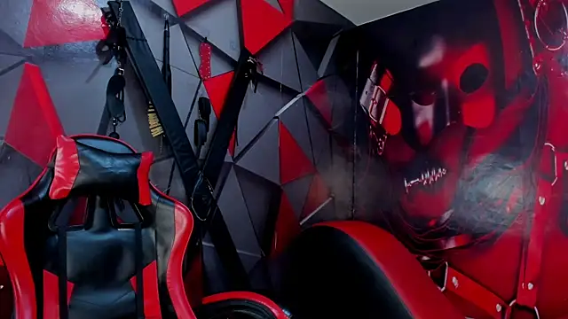 Snapshot of Aaron_LatinMen2 chatting on 12/13/25, 08:25 Aaron LatinMen2 online show from 12/13/25, 08:25