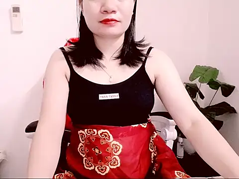 Snapshot of Lisa537- chatting on 12/03/25, 01:02 Lisa537- online show from 12/03/25, 01:02