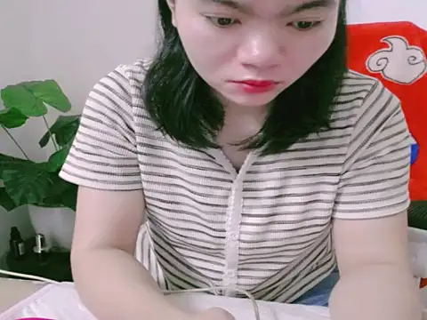 Snapshot of Lisa537- chatting on 12/03/25, 06:17 Lisa537- online show from 12/03/25, 06:17