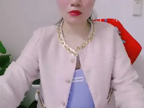 Snapshot of Lisa537- chatting on 12/05/25, 01:14 Lisa537- online show from 12/05/25, 01:14