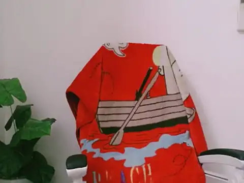 Snapshot of Lisa537- chatting on 12/15/25, 12:59 Lisa537- online show from 12/15/25, 12:59