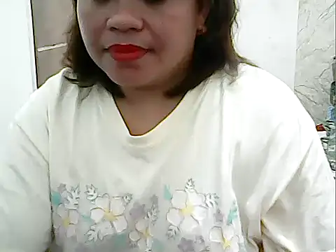 Snapshot of cutechubby chatting on 11/25/25, 10:43 cutechubby online show from 11/25/25, 10:43