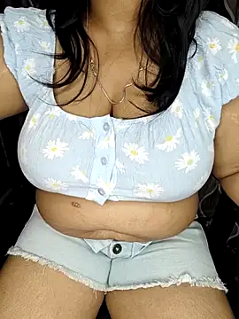 Snapshot of Curvy_Pooja chatting on 04/30/26, 08:57 Curvy Pooja online show from 04/30/26, 08:57