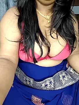 Snapshot of Curvy_Pooja chatting on 06/12/26, 05:12 Curvy Pooja online show from 06/12/26, 05:12
