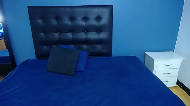 Snapshot of naughty_bigass_18 chatting on 12/02/25, 03:34 naughty bigass 18 online show from 12/02/25, 03:34