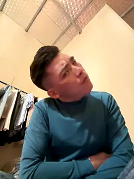 Snapshot of sanu551 chatting on 12/02/25, 02:01 sanu551 online show from 12/02/25, 02:01