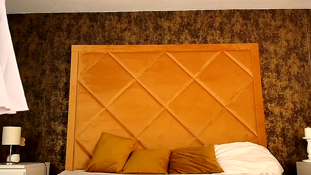 Snapshot of TinyBlair chatting on 12/14/25, 04:12 TinyBlair online show from 12/14/25, 04:12