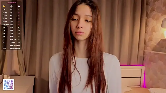 Snapshot of CoraleeSpadlin chatting on 11/30/25, 04:22 CoraleeSpadlin online show from 11/30/25, 04:22