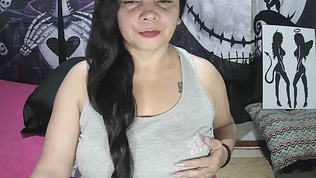 vivian-milf online show from 06/13/26, 01:47