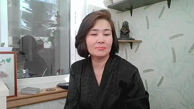 Snapshot of Nettie_Allie chatting on 12/15/25, 08:51 Nettie Allie online show from 12/15/25, 08:51