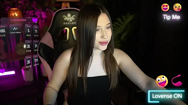 Snapshot of SoffiRay chatting on 12/04/25, 03:10 SoffiRay online show from 12/04/25, 03:10