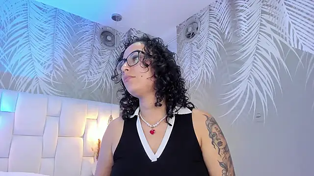 sarah sluty online show from 07/23/26, 02:09