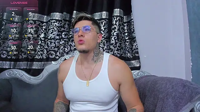 ArturFrostt online show from 12/04/25, 11:19