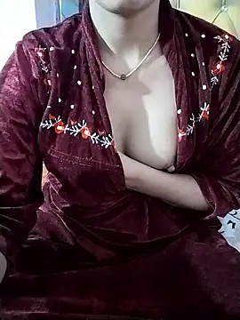 Snapshot of RASHMI_SHARMA9 chatting on 01/08/26, 05:48 RASHMI SHARMA9 online show from 01/08/26, 05:48