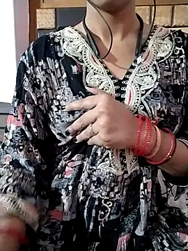 Snapshot of RASHMI_SHARMA9 chatting on 04/11/26, 06:12 RASHMI SHARMA9 online show from 04/11/26, 06:12