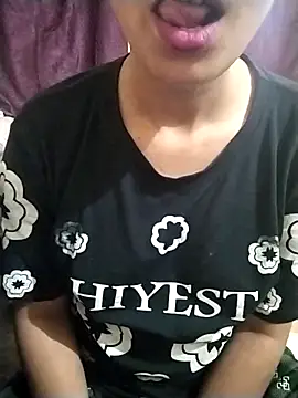 Snapshot of RASHMI_SHARMA9 chatting on 04/27/26, 06:55 RASHMI SHARMA9 online show from 04/27/26, 06:55