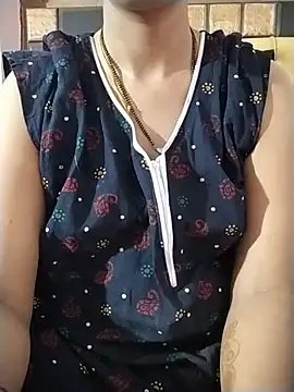 Snapshot of RASHMI_SHARMA9 chatting on 05/16/26, 10:08 RASHMI SHARMA9 online show from 05/16/26, 10:08