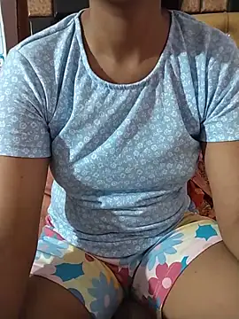 Snapshot of RASHMI_SHARMA9 chatting on 05/22/26, 05:51 RASHMI SHARMA9 online show from 05/22/26, 05:51