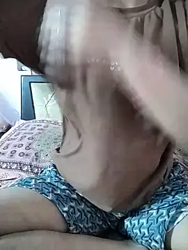 RASHMI SHARMA9 online show from 06/26/26, 06:12