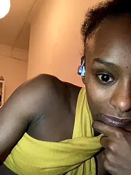 Snapshot of ___Hannah___ chatting on 11/29/25, 05:43 Hannah online show from 11/29/25, 05:43