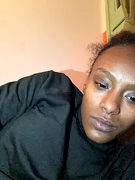 Snapshot of ___Hannah___ chatting on 12/04/25, 06:12 Hannah online show from 12/04/25, 06:12