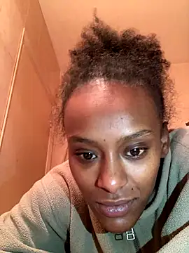 Snapshot of ___Hannah___ chatting on 12/05/25, 01:58 Hannah online show from 12/05/25, 01:58