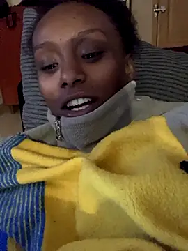 Snapshot of ___Hannah___ chatting on 12/05/25, 03:20 Hannah online show from 12/05/25, 03:20