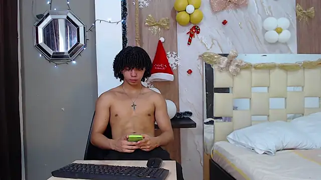 Snapshot of kim_curlyy chatting on 12/16/25, 03:06 kim curlyy online show from 12/16/25, 03:06