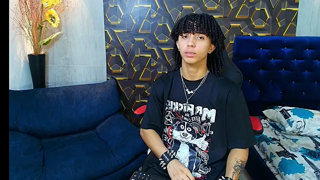 kim curlyy online show from 04/18/26, 08:31