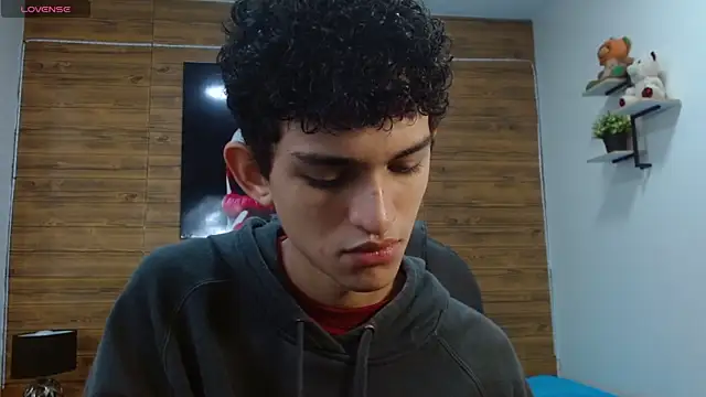 Snapshot of Michaelkoiv chatting on 12/03/25, 12:14 Michaelkoiv online show from 12/03/25, 12:14