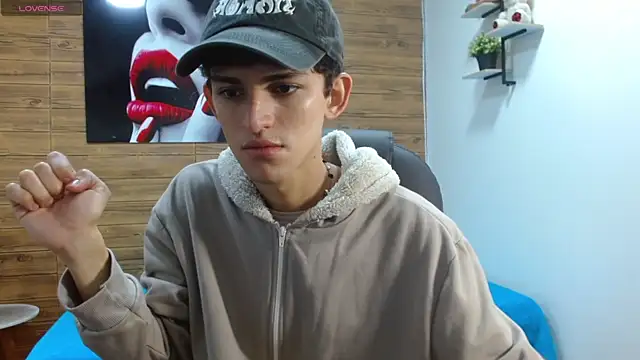 Snapshot of Michaelkoiv chatting on 12/04/25, 12:25 Michaelkoiv online show from 12/04/25, 12:25