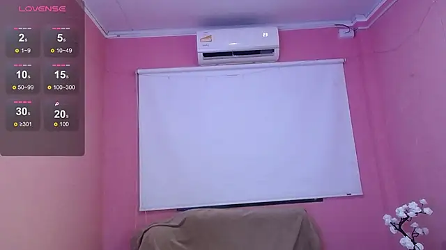 Snapshot of Karla_Soff_19 chatting on 01/14/26, 08:03 Karla Soff 19 online show from 01/14/26, 08:03