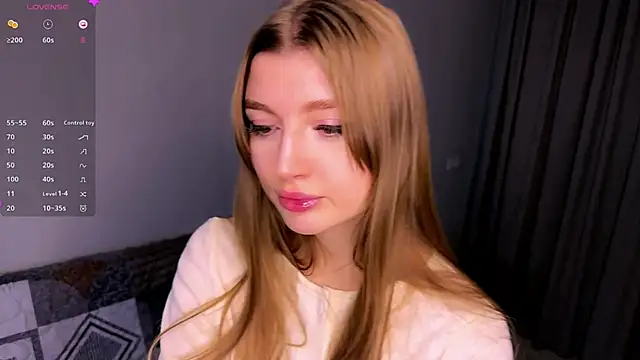 Snapshot of Michell_Rosse chatting on 12/04/25, 12:09 Michell Rosse online show from 12/04/25, 12:09