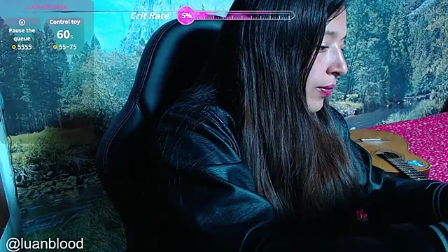 luanablood online show from 12/16/25, 12:04