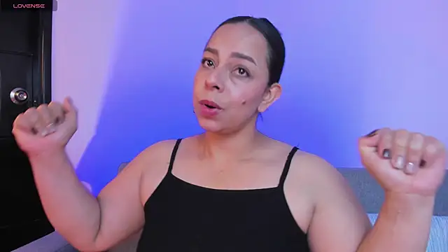 jimena chic1 online show from 06/26/26, 08:24