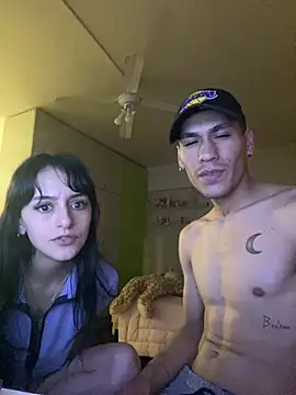 ParejaJovenZSur online show from 11/26/25, 03:51