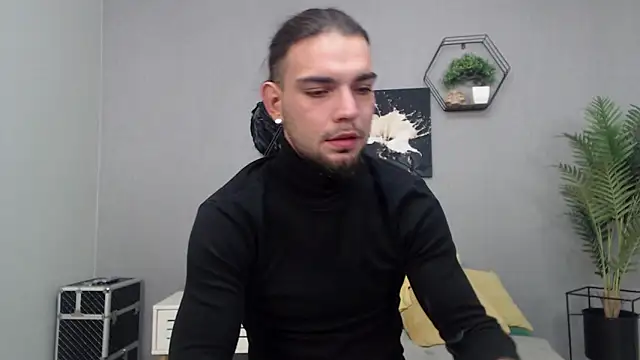 Snapshot of KaneHunter chatting on 12/03/25, 10:08 KaneHunter online show from 12/03/25, 10:08