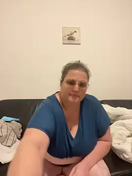 bea french curvy online show from 03/02/26, 08:48