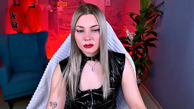 HyileyClark online show from 06/07/26, 05:22