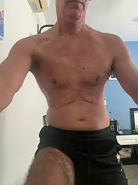 Snapshot of Elosoo chatting on 01/18/26, 01:37 Elosoo online show from 01/18/26, 01:37