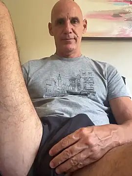 Snapshot of Elosoo chatting on 04/15/26, 02:13 Elosoo online show from 04/15/26, 02:13
