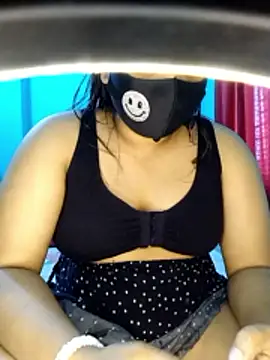 Snapshot of priya2098 chatting on 03/09/26, 05:33 priya2098 online show from 03/09/26, 05:33