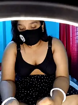 Snapshot of priya2098 chatting on 03/10/26, 06:51 priya2098 online show from 03/10/26, 06:51