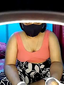 Snapshot of priya2098 chatting on 03/28/26, 10:04 priya2098 online show from 03/28/26, 10:04
