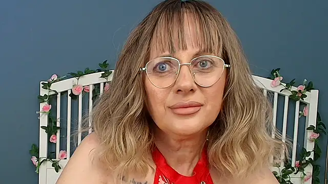 Cougar Milff online show from 06/04/26, 08:15